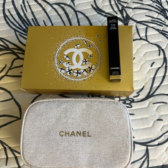 Chanel gift set - Picture 3 of 8